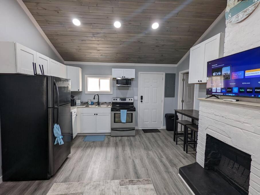 Summerlee Suite - Beautiful Remodeled Farmhouse Oak Hill Экстерьер фото
