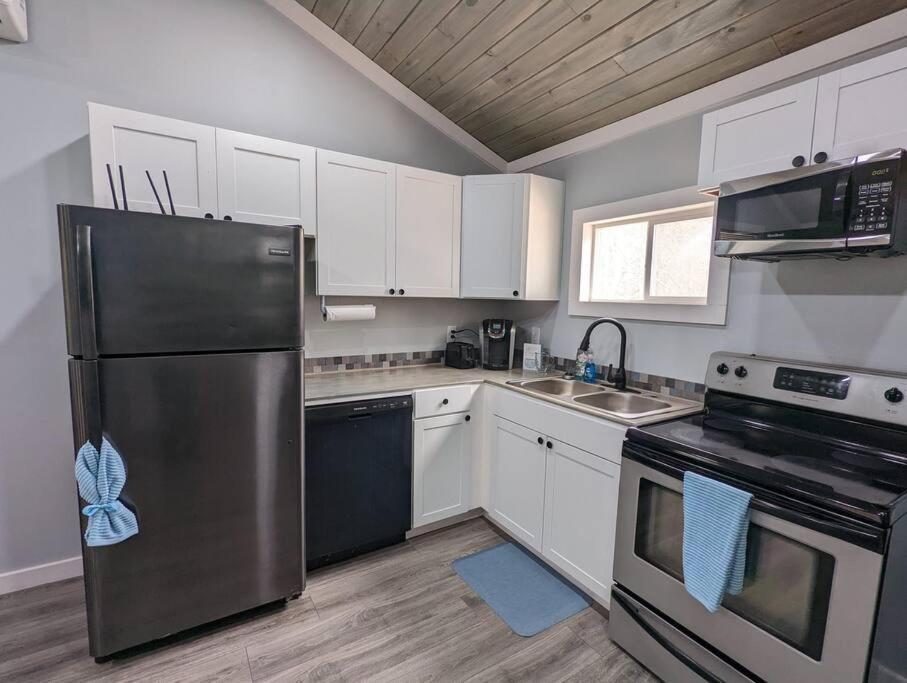Summerlee Suite - Beautiful Remodeled Farmhouse Oak Hill Экстерьер фото