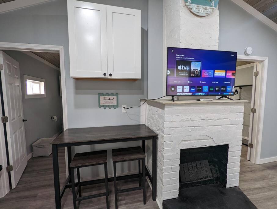 Summerlee Suite - Beautiful Remodeled Farmhouse Oak Hill Экстерьер фото